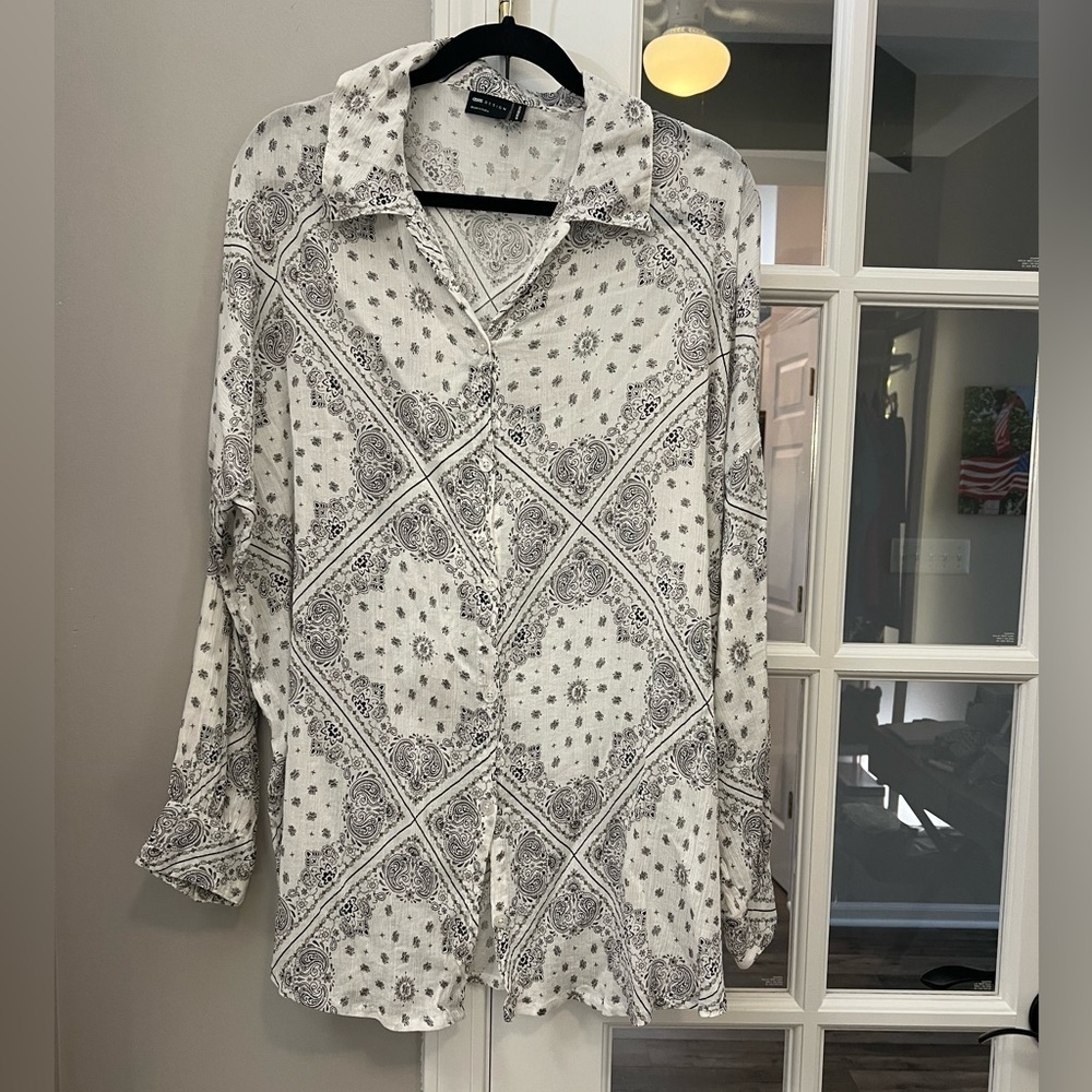 ASOS Women's Black and White Button Down Shirt 100% cotton sz 6